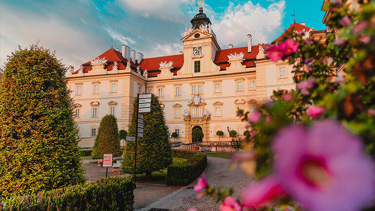 Zámek Valtice, součást Lednicko-valtického areálu, památka UNESCO. Magazín KULT* Brno