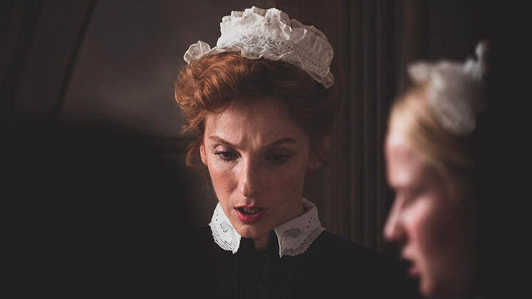 Služka, Hana Lasicová, recenze, film, Dana Droppová, Radka Caldová, Vica Kerekes, Zuzana Mauréry, Aňa Geislerová, Karel Dobrý, magazín KULT* Brno