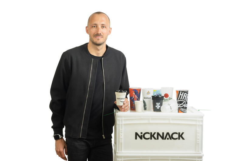 Rozhovor Martin Hanák z NICKNACK: Revoluce ve vratných kelímcích 1. Magazín KULTINO* Brno