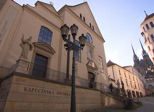 kapucíni kapucínská hrobka kresba malba brno magazín kult* brno