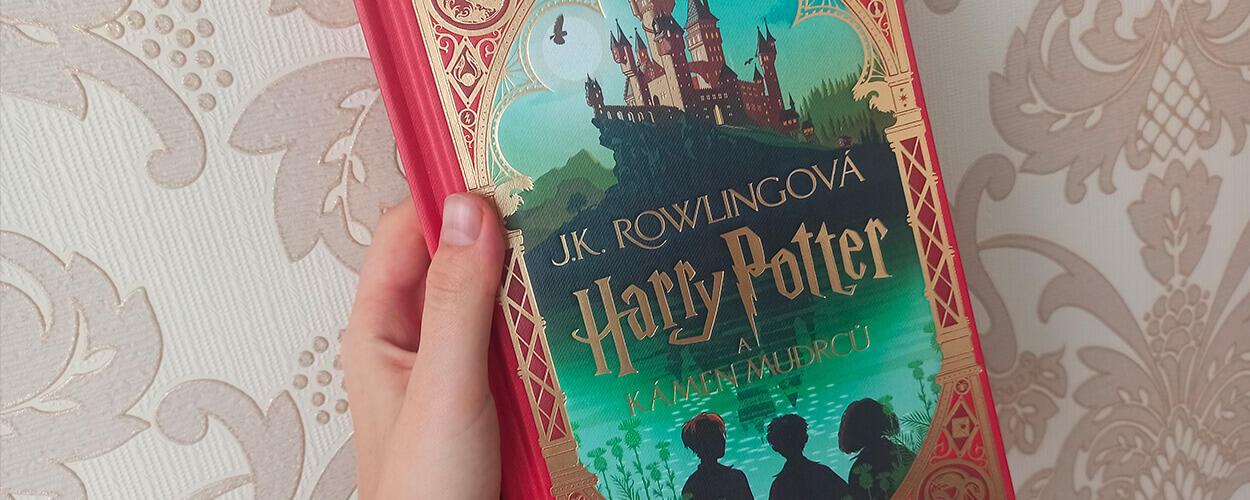 Harry Potter a Kámen mudrců, J. K. Rowlingová, Albatros, recenze, magazín KULTINO* Brno