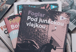 Recenze knihy Pod junáckou vlajkou od Jaroslav Foglar, Skaut Junák, nakladatelství Albatros. Magazín KULT* Brno