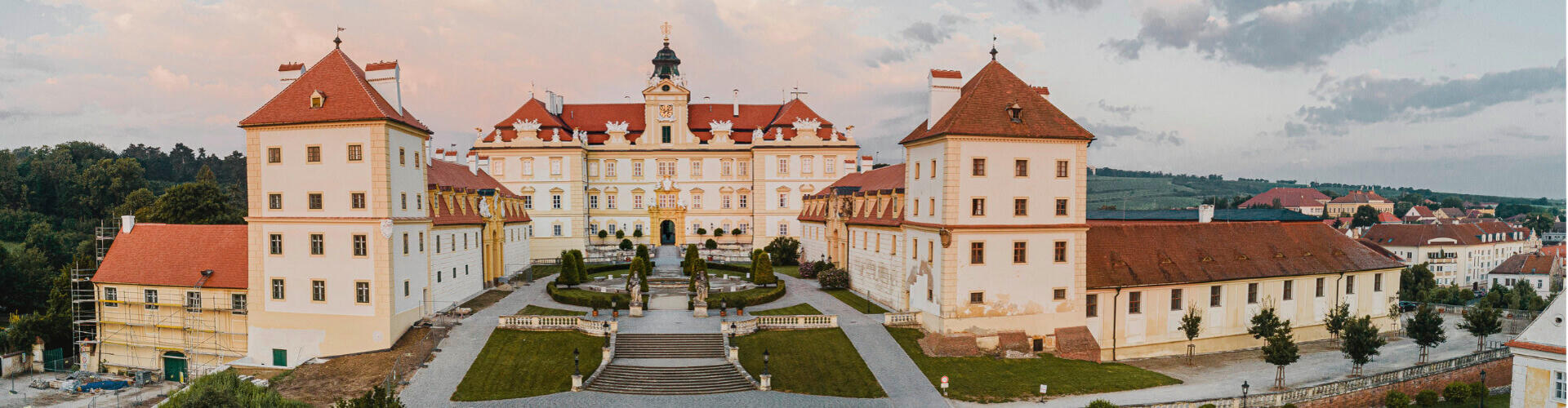 zámek valtice, břeclav, baroko, renesance, lednicko-valtický areál, prohlídka, okruh, lichtenštejnové, akce, program, magazín KULT* brno